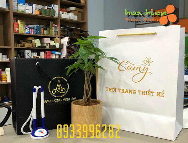 In túi giấy shop thời trang