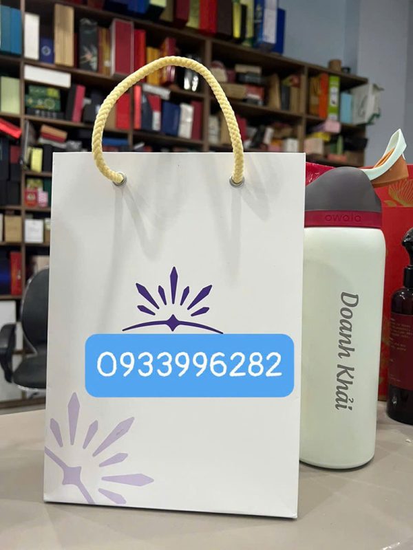 In túi giấy đựng mỹ phẩm tại xưởng In Hòa Hiệp