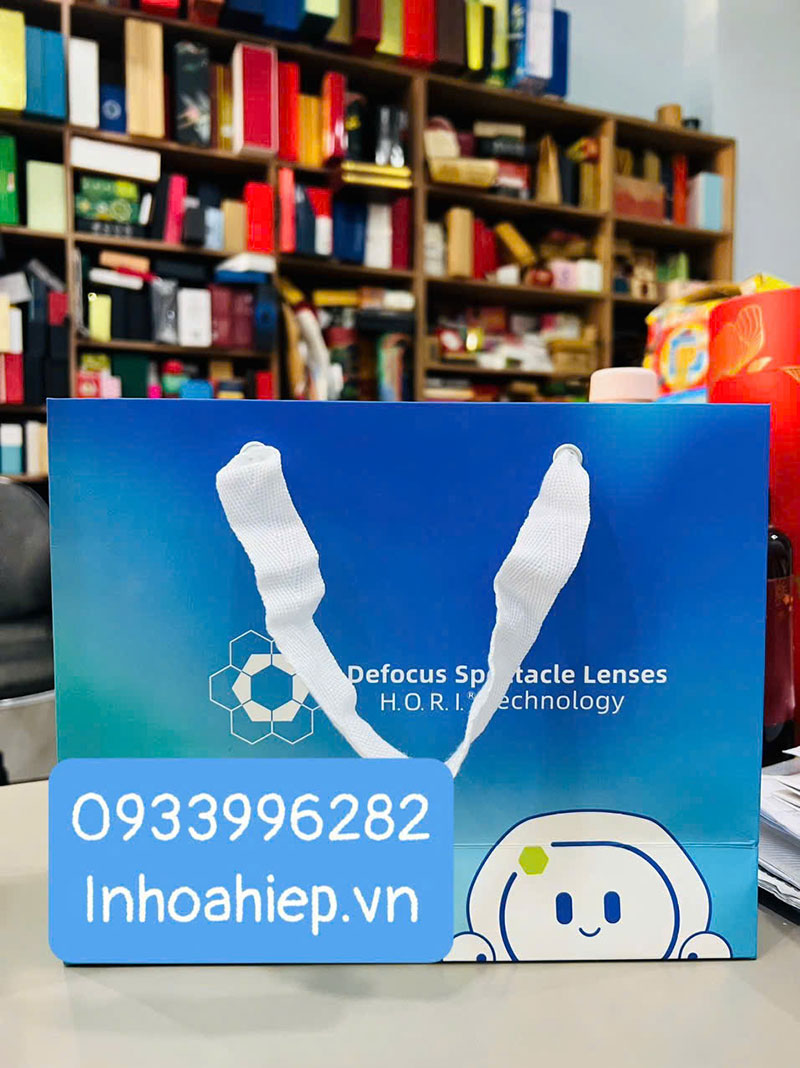 In túi giấy đựng mỹ phẩm tại xưởng In Hòa Hiệp