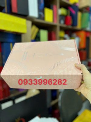 Hộp giấy nắp gài hông