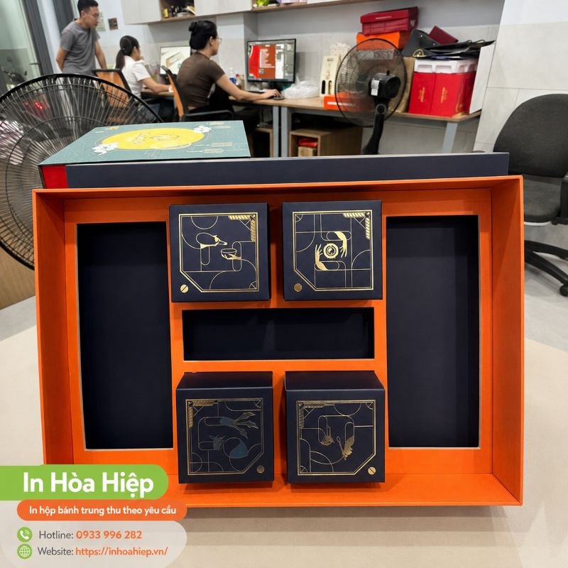 In hộp bánh trung thu 4 bánh theo yêu cầu